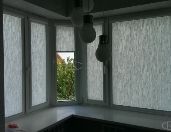 Портфолио Жалюзи на пластиковые окна без сверления