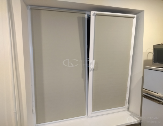 Портфолио Жалюзи на пластиковые окна без сверления