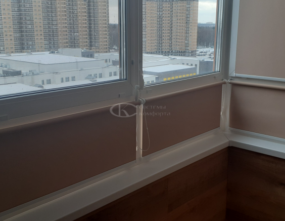 Жалюзи на балкон