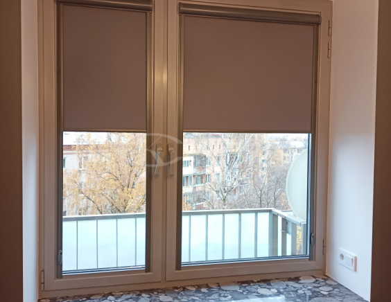 Рулонные шторы на кухню